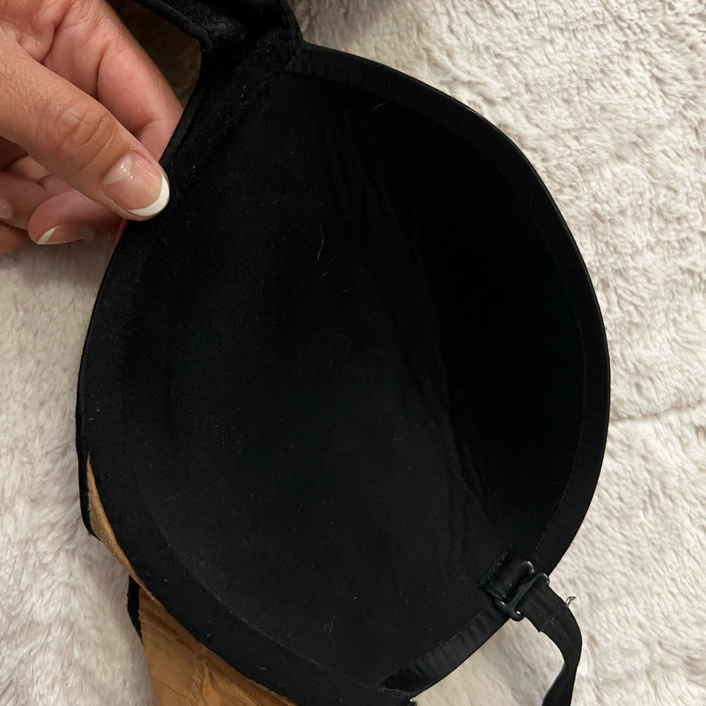 Victoria’s Secret Strapless Push up Bra - Picture 4 of 7